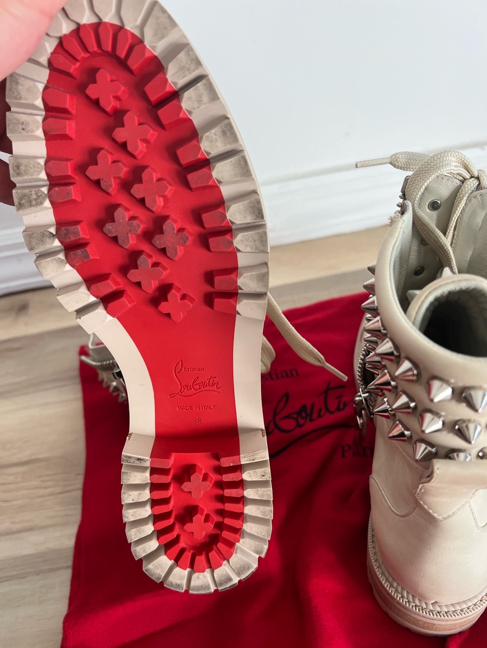 Christian Louboutin Cream Lace-Up Studded Combat Boots Size 38 100% Authentic - Picture 13 of 14